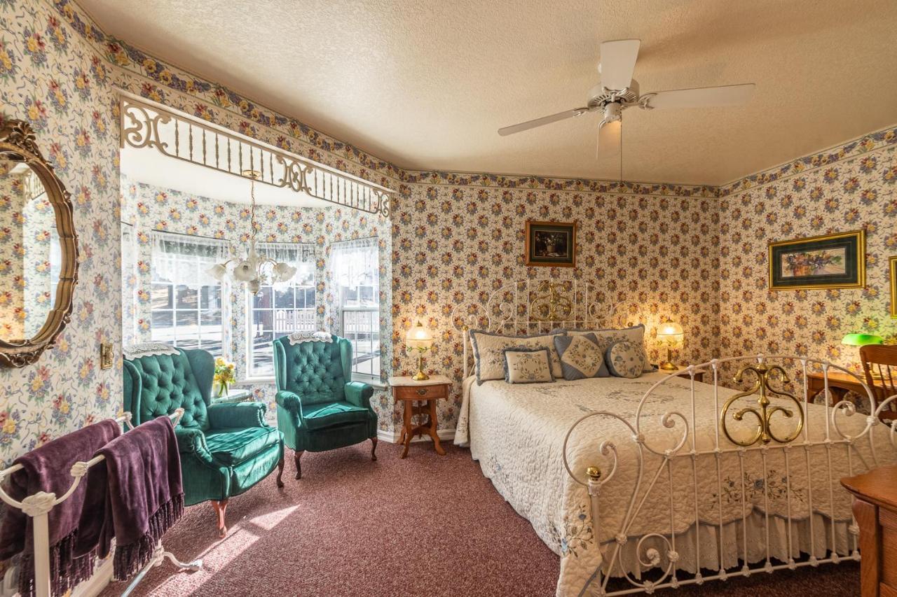 Apples Bed And Breakfast Inn Биг Беър Лейк Екстериор снимка