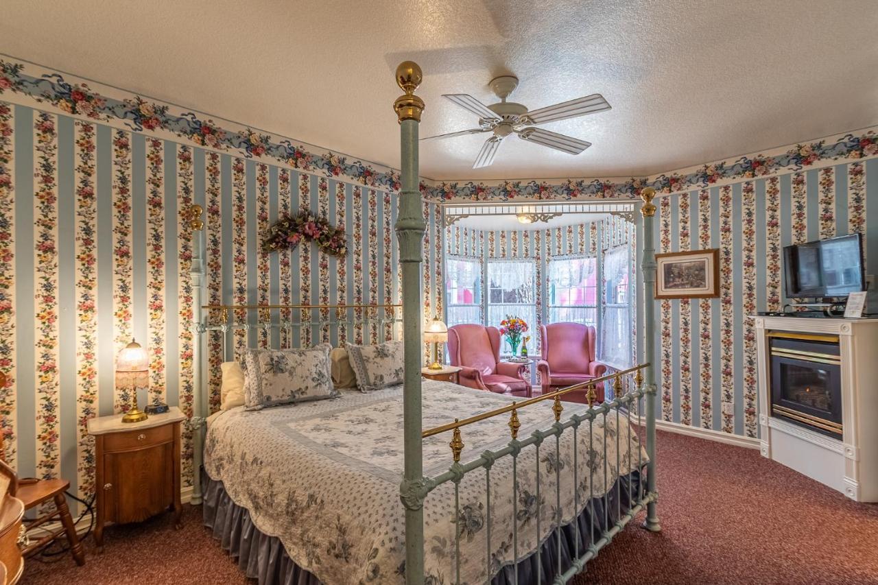 Apples Bed And Breakfast Inn Биг Беър Лейк Екстериор снимка
